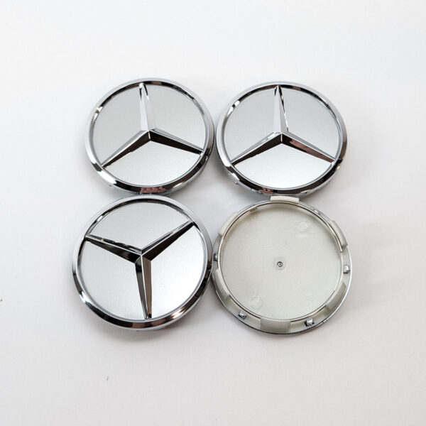 Rückseite einer 60/57 mm Nabenkappe für Mercedes-Benz Felgen – Befestigungsclips sichtbar
