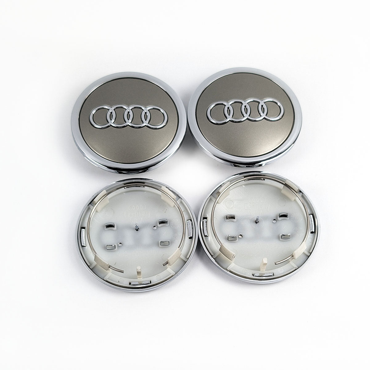 Rückseite der Audi Radnabenkappen mit Metallspannring für sicheren Halt 69mm.