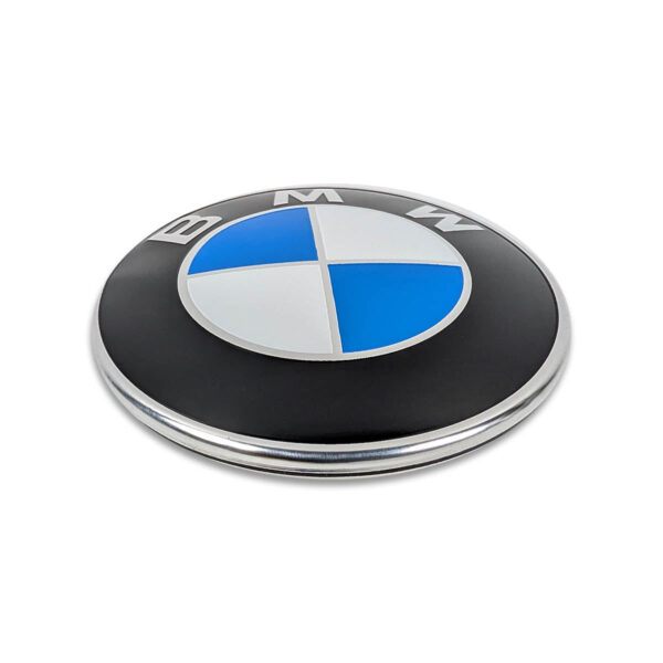 Hochwertiges BMW Emblem 82mm mit 3D-Effekt und Chromrand