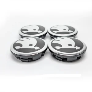 Schräge Ansicht der Radnabenabdeckung 65mm für Skoda Alufelgen.