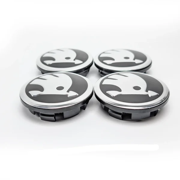 Schräge Ansicht der Radnabenabdeckung 65mm für Skoda Alufelgen.