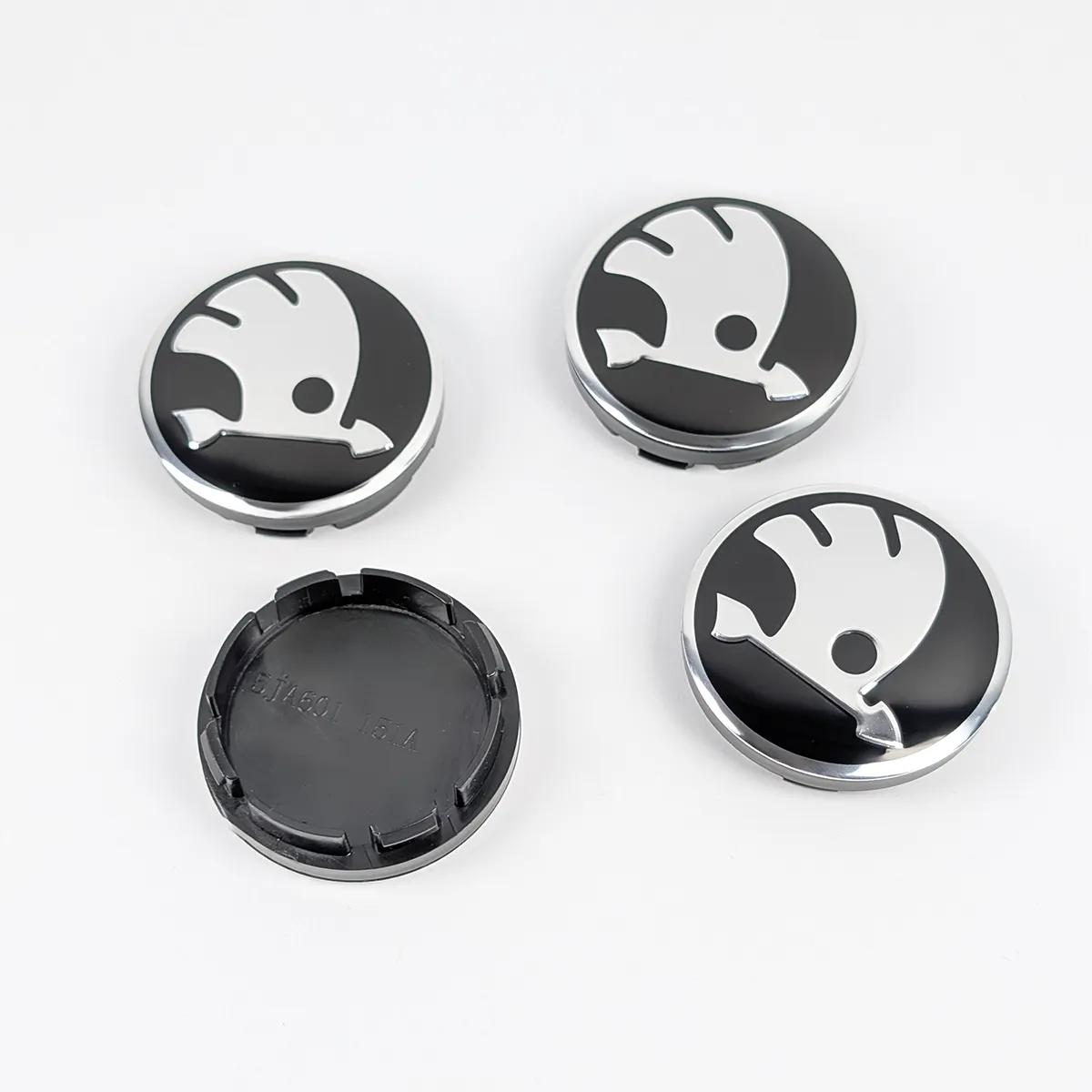 Nabendeckel Škoda 56mm Rückseite mit Montage-Clips – Felgendeckel Set 4 Stück