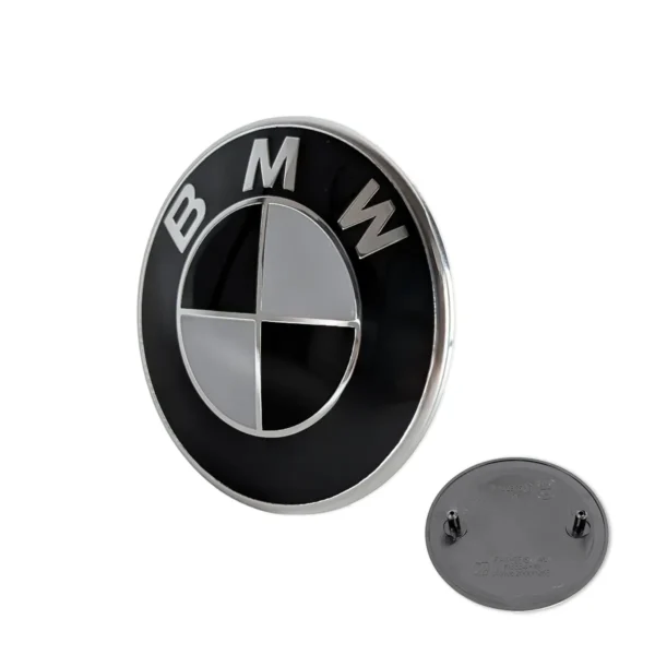 BMW Emblem 82mm schwarz weiß mit Chromrand und 2-Pin-Halterung